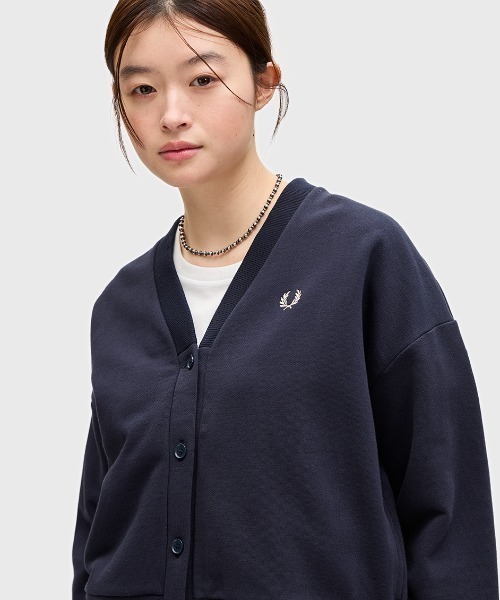 FRED PERRY(フレッドペリー)の「Tipped Sweatshirt Cardigan/スウェットカーディガン(カーディガン/ボレロ・レディース・ネイビー・10)」の3枚目の写真