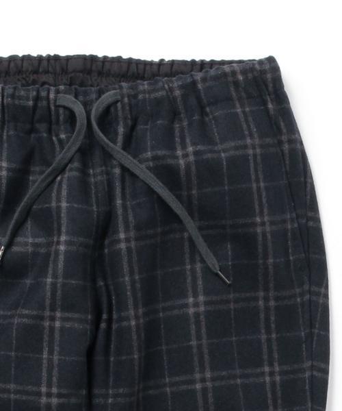 B:MING by BEAMS（ビーミングバイビームス）の「ビーミング by ビームス / ウールチェックイージーパンツ（その他パンツ・メンズ・ネイビー/グレー・LARGE/MEDIUM/SMALL）」の5枚目の写真