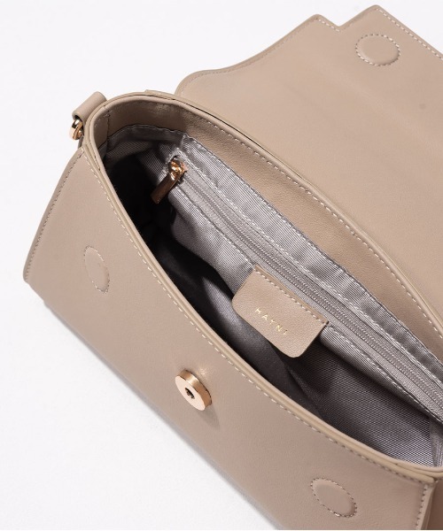 HAYNI（ヘイニ）の「Linzy リンジー【michanさん×HAYNIコラボ】（ショルダーバッグ・レディース・グレー系/ブラック/キャメル/ブラウン系・FREE）」の16枚目の写真