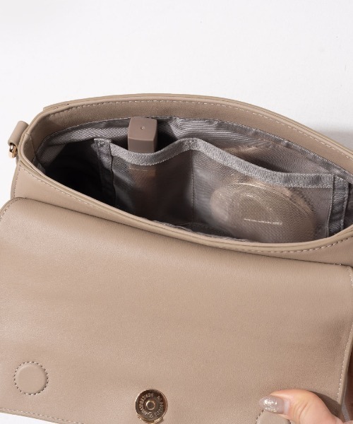 HAYNI（ヘイニ）の「Linzy リンジー【michanさん×HAYNIコラボ】（ショルダーバッグ・レディース・グレー系/ブラック/キャメル/ブラウン系・FREE）」の18枚目の写真