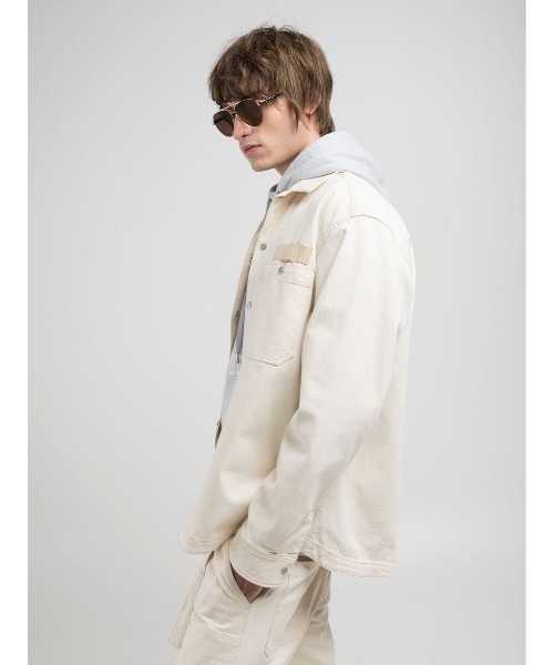 REPLAY（リプレイ）の「リラックスフィット ECRUデニムシャツ（シャツ/ブラウス・メンズ・アイボリー・X-LARGE/LARGE/MEDIUM/SMALL）」の2枚目の写真