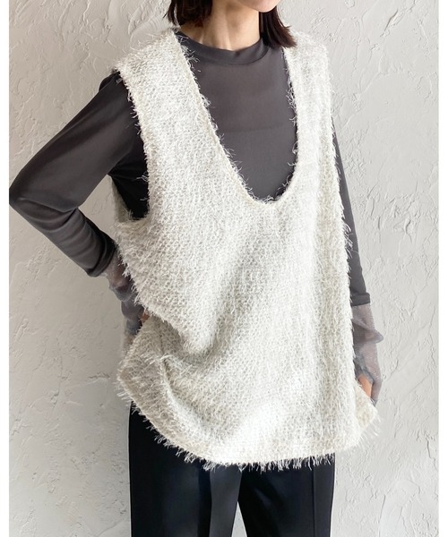 She's Closet(シーズクローゼット)の「オーバーサイズ深Vネックロング丈ラメシャギーフェザーフリンジベスト(ベスト・レディース・ブラウン/アイボリー/ブラック・FREE)」の13枚目の写真