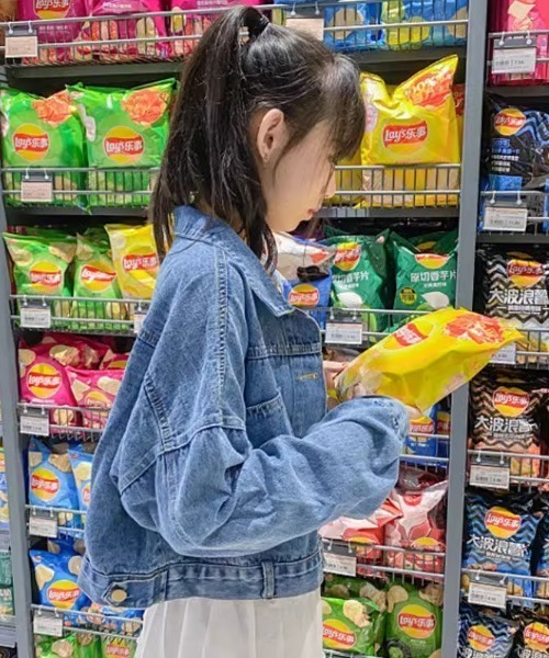 LAC-VERT（ラック・ヴェール）の「コンパクト丈デニムブルゾン（デニムジャケット・レディース・ブルー・L/M）」の8枚目の写真