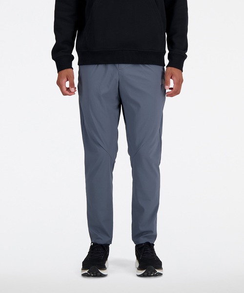 NEW BALANCE(ニューバランス)の「AC テーパードパンツ29インチ(スラックス・メンズ・グレー・SMALL/X-LARGE/LARGE/MEDIUM/XX-LARGE)」の1枚目の写真