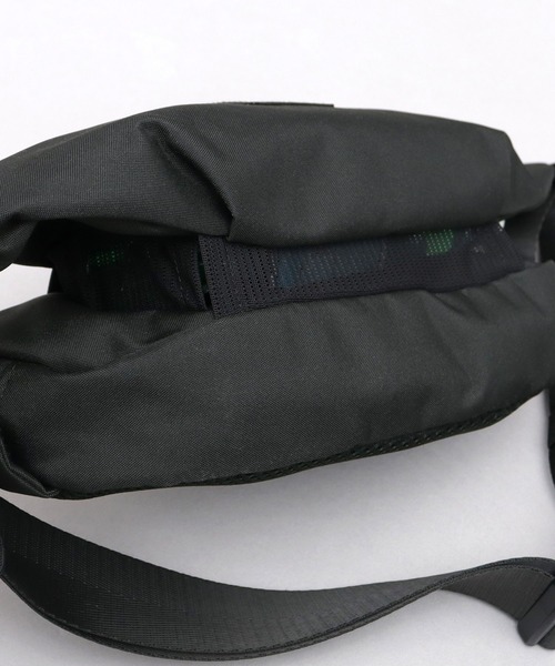 GERRY（ジェリー）の「撥水加工 ウエスト ボディバッグ（ボディバッグ/ウエストポーチ・メンズ・ブラック・FREE）」の14枚目の写真