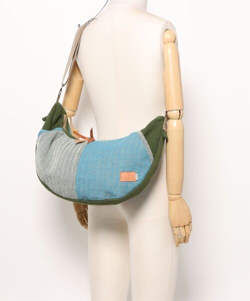 チャイハネ（チャイハネ）の「【チャイハネ】ラージャクレセントバッグ（ショルダーバッグ・レディース・パープル/ブラック/カーキ/ブルー・FREE）」の8枚目の写真