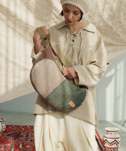 チャイハネ（チャイハネ）の「【チャイハネ】ラージャクレセントバッグ（ショルダーバッグ・レディース・パープル/ブラック/カーキ/ブルー・FREE）」の13枚目の写真