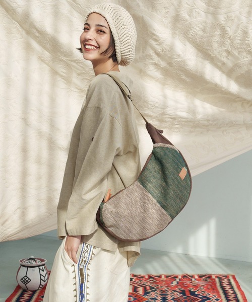 チャイハネ（チャイハネ）の「【チャイハネ】ラージャクレセントバッグ（ショルダーバッグ・レディース・パープル/ブラック/カーキ/ブルー・FREE）」の14枚目の写真