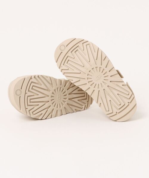 UGG(アグ)の「【UGG】W GOLDENGLOW(サンダル・レディース・ライトベージュ・22cm/23cm/24cm/25cm)」の3枚目の写真
