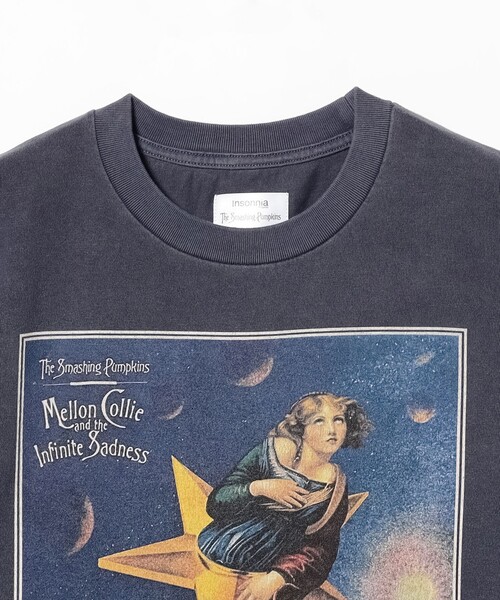 International Gallery BEAMS（インターナショナルギャラリービームス）の「Insonnia Projects / The Smashing Pumpkins MCAIS プリント Tシャツ ①（Tシャツ/カットソー・メンズ・ネイビー・1/3/2）」の2枚目の写真