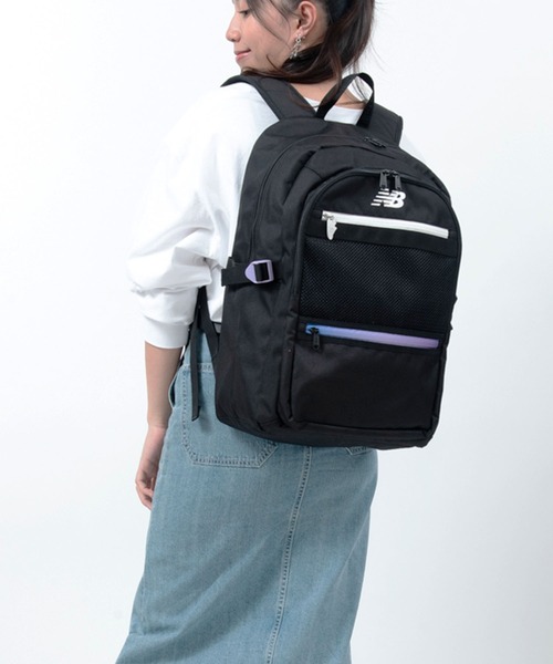 NEW BALANCE(ニューバランス)の「30L バックパック グラデーションファスナーモデル(バックパック/リュック・レディース・パープル/ブラック×ホワイト/グレー・フリ-)」の20枚目の写真
