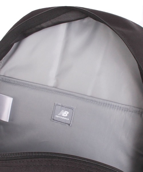 NEW BALANCE(ニューバランス)の「30L バックパック グラデーションファスナーモデル(バックパック/リュック・レディース・パープル/ブラック×ホワイト/グレー・フリ-)」の16枚目の写真