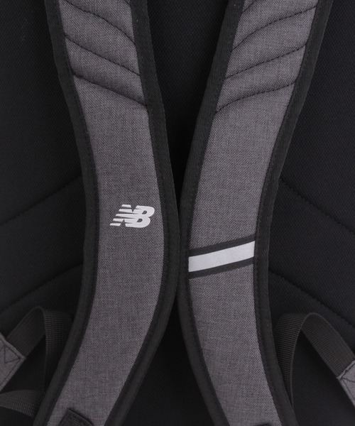 NEW BALANCE(ニューバランス)の「30L バックパック グラデーションファスナーモデル(バックパック/リュック・レディース・パープル/ブラック×ホワイト/グレー・フリ-)」の12枚目の写真