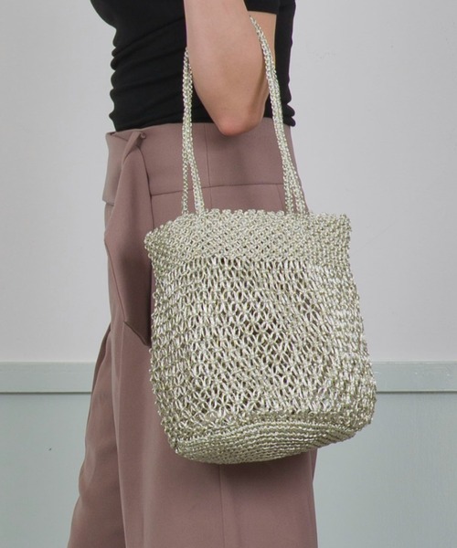 The Bagmati（ザバグマティ）の「【The Bagmati/ザバグマティ】ミニ　かごバッグ  メタリックコード マクラメ編み（かごバッグ・レディース・ブラック/ホワイトゴールド/シルバー・FREE）」の14枚目の写真