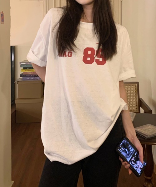 Vipoa(ヴィポア)の「logo&number T-shirt(Tシャツ/カットソー・レディース・ホワイト/ブラック・FREE)」の3枚目の写真