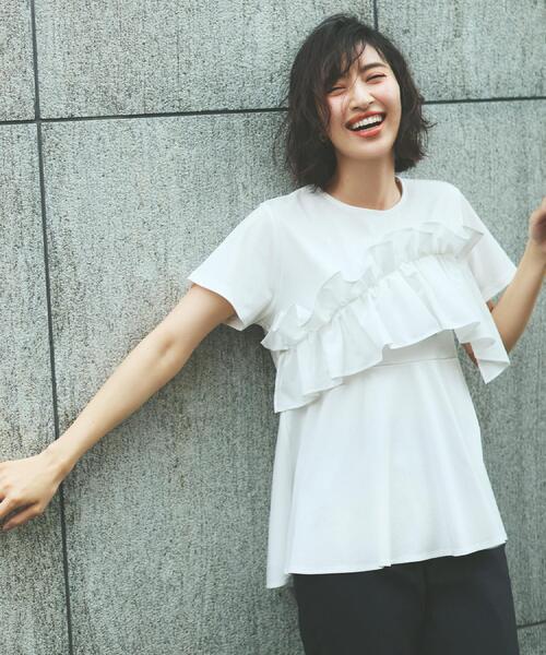 OPAQUE.CLIP（オペークドットクリップ）の「フリルドッキングペプラムトップス【接触冷感/洗濯機洗い可】（Tシャツ/カットソー・レディース・ブラック/チャコールグレー/ホワイト/イエロー系その他・38/40/42）」の2枚目の写真
