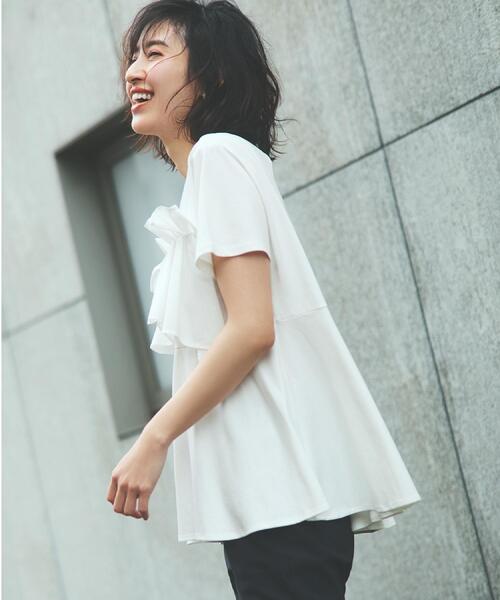 OPAQUE.CLIP（オペークドットクリップ）の「フリルドッキングペプラムトップス【接触冷感/洗濯機洗い可】（Tシャツ/カットソー・レディース・ブラック/チャコールグレー/ホワイト/イエロー系その他・38/40/42）」の5枚目の写真