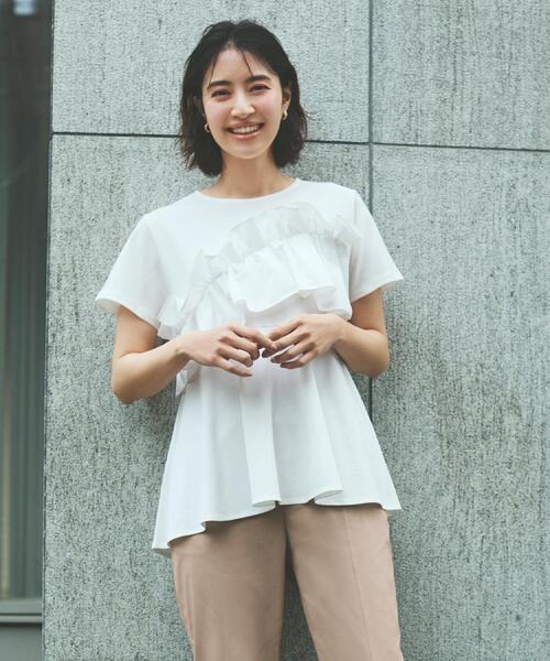 OPAQUE.CLIP（オペークドットクリップ）の「フリルドッキングペプラムトップス【接触冷感/洗濯機洗い可】（Tシャツ/カットソー・レディース・ブラック/チャコールグレー/ホワイト/イエロー系その他・38/40/42）」の6枚目の写真