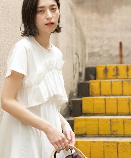 OPAQUE.CLIP（オペークドットクリップ）の「フリルドッキングペプラムトップス【接触冷感/洗濯機洗い可】（Tシャツ/カットソー・レディース・ブラック/チャコールグレー/ホワイト/イエロー系その他・38/40/42）」の9枚目の写真