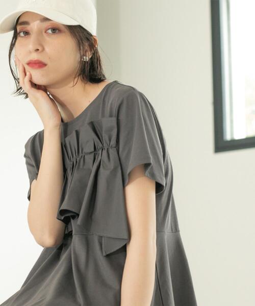 OPAQUE.CLIP（オペークドットクリップ）の「フリルドッキングペプラムトップス【接触冷感/洗濯機洗い可】（Tシャツ/カットソー・レディース・ブラック/チャコールグレー/ホワイト/イエロー系その他・38/40/42）」の17枚目の写真