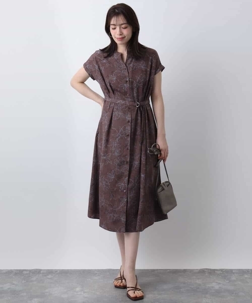 OFUON le MK(オフオンルエムケー)の「ラインフラワープリントワンピース/洗える/WEB限定サイズあり(ワンピース・レディース・ブラック/ブラウン・36/38/40)」の8枚目の写真