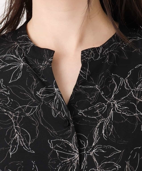 OFUON le MK(オフオンルエムケー)の「ラインフラワープリントワンピース/洗える/WEB限定サイズあり(ワンピース・レディース・ブラック/ブラウン・36/38/40)」の17枚目の写真