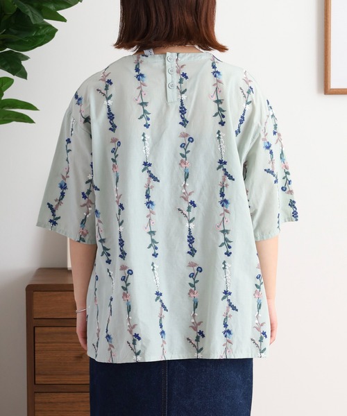 Emago(イマゴ)の「EMAGO 花ストライプ総柄刺繍ブラウス(シャツ/ブラウス・レディース・オリーブ/ブラック/アイボリー・FREE)」の18枚目の写真