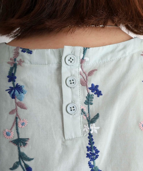 Emago(イマゴ)の「EMAGO 花ストライプ総柄刺繍ブラウス(シャツ/ブラウス・レディース・オリーブ/ブラック/アイボリー・FREE)」の21枚目の写真
