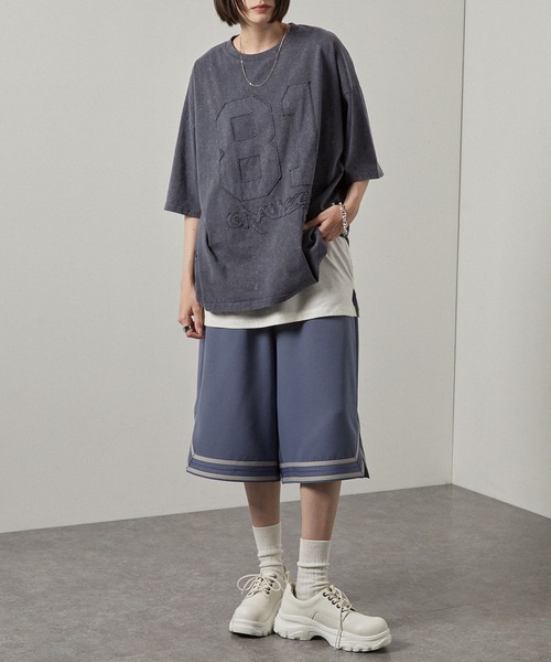 Alfred Alex（アルフレッドアレックス）の「【Alfred Alex】ピグメントナンバリングロゴパッチ半袖Tシャツ（Tシャツ/カットソー・メンズ・グレイッシュブルー/ブラック/ワイン・M/L）」の7枚目の写真