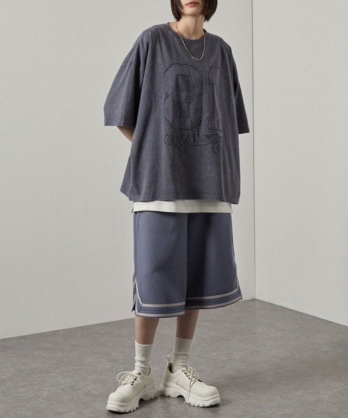 Alfred Alex（アルフレッドアレックス）の「【Alfred Alex】ピグメントナンバリングロゴパッチ半袖Tシャツ（Tシャツ/カットソー・メンズ・グレイッシュブルー/ブラック/ワイン・M/L）」の8枚目の写真