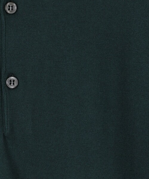 TOMORROWLAND (トゥモローランド)の「【別注】JOHN SMEDLEY コットン ポロカラーニット(ニット/セーター・メンズ・ライトブルー/グレイッシュベージュ/ブラック/ダークグリーン/レッド系その他/ネイビー・L/M/S)」の19枚目の写真