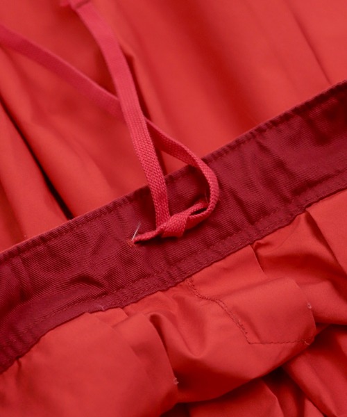 D.M.G.（ドミンゴ）の「[D.M.G / ディーエムジー] タイプライター タックフレアスカート（スカート・レディース・グリーン/レッド/ベージュ/ブルー/ブラック・FREE）」の8枚目の写真