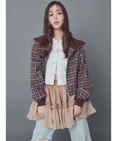 CALNAMUR（カルナムール）の「シャツカラーギャザーリボンカットソー（シャツ/ブラウス・レディース・ブラック/ホワイト・FREE）」の19枚目の写真