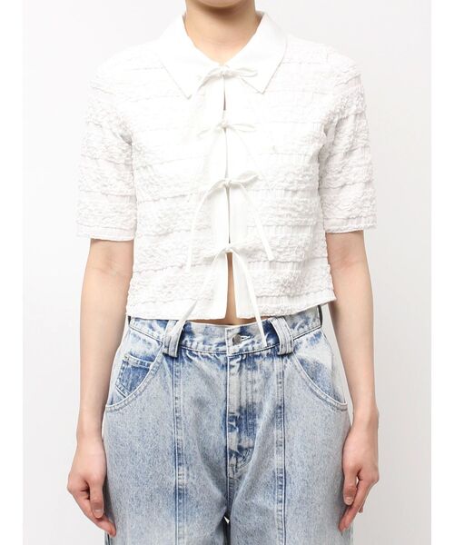 CALNAMUR（カルナムール）の「シャツカラーギャザーリボンカットソー（シャツ/ブラウス・レディース・ブラック/ホワイト・FREE）」の5枚目の写真