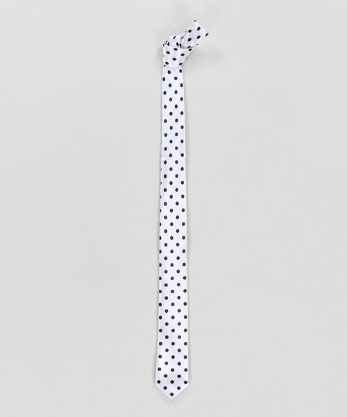 SPINNS(スピンズ)の「ネクタイ/ドット柄/ウィッシュコア(ネクタイ・レディース・ブラック/ホワイト・ONESIZE)」の2枚目の写真