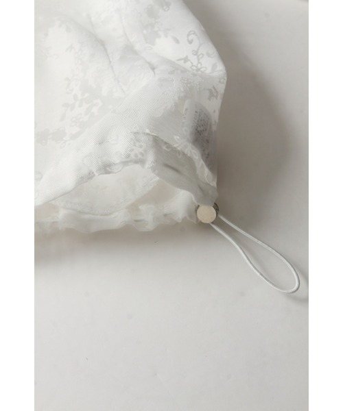 &. NOSTALGIA（アンドドットノスタルジア）の「【ZOZO限定】フラワーシアーブルゾン（ブルゾン・レディース・ホワイト/ブラック・M）」の5枚目の写真