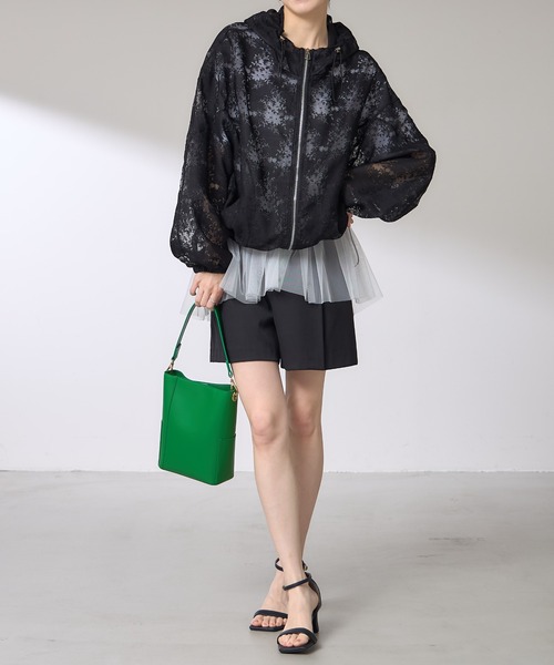 &. NOSTALGIA（アンドドットノスタルジア）の「【ZOZO限定】フラワーシアーブルゾン（ブルゾン・レディース・ホワイト/ブラック・M）」の8枚目の写真