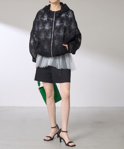 &. NOSTALGIA（アンドドットノスタルジア）の「【ZOZO限定】フラワーシアーブルゾン（ブルゾン・レディース・ホワイト/ブラック・M）」の9枚目の写真