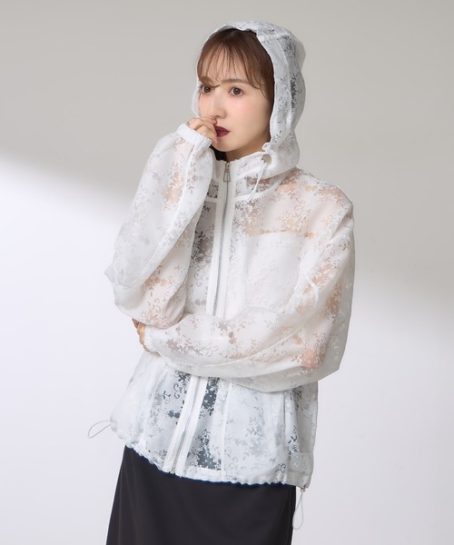 &. NOSTALGIA（アンドドットノスタルジア）の「【ZOZO限定】フラワーシアーブルゾン（ブルゾン・レディース・ホワイト/ブラック・M）」の21枚目の写真