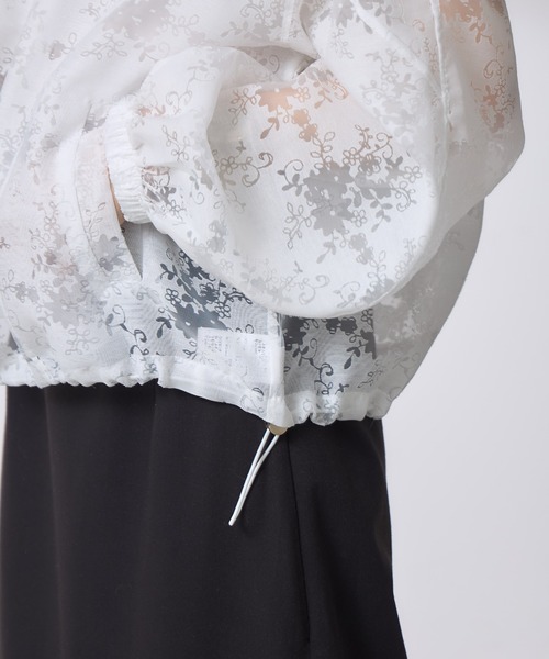 &. NOSTALGIA（アンドドットノスタルジア）の「【ZOZO限定】フラワーシアーブルゾン（ブルゾン・レディース・ホワイト/ブラック・M）」の22枚目の写真