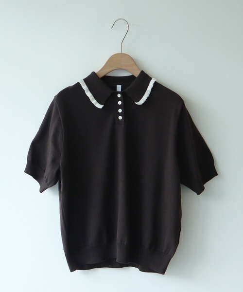 AMBIDEX（アンビデックス）の「フリル襟 コンパクトポロニット（ポロシャツ・レディース・ダークブラウン/キナリ/サックスブルー/ピンク・FREE）」の2枚目の写真