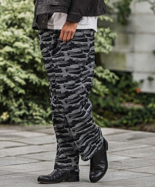 CAMBIO(カンビオ)の「mp13920-Three Dimensional Jacquard Denim Wide Straight Pants デニムパンツ(デニムパンツ・メンズ・ダークインディゴブルー/ライトインディゴブルー・S/M/L)」の2枚目の写真