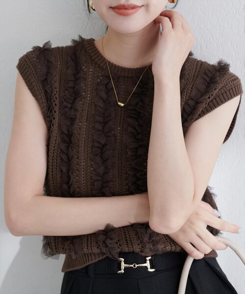 natural couture(ナチュラルクチュール)の「透かし柄×チュールノースリニット(ニット/セーター・レディース・ブラウン/ブラック/オフホワイト・FREE)」の13枚目の写真