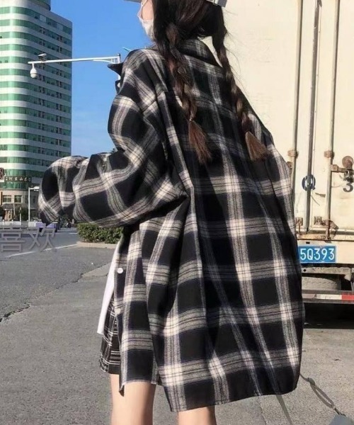 Teem Store(チームストア)の「【カラバリ】アソートチェックシャツ オンブレ ギンガム(シャツ/ブラウス・レディース・ブラック/ブルー/グリーン/ブルー系その他/その他1/その他2/その他3・M/L)」の10枚目の写真