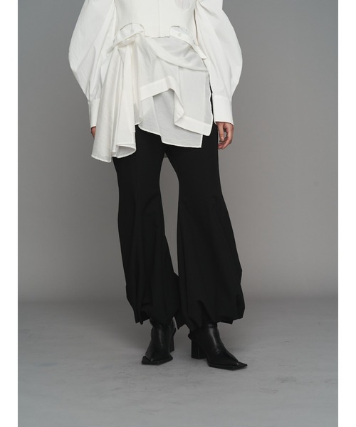 UN3D.（アンスリード）の「W TRIANGLE TUCK PT / ダブルトライアングルタックパンツ（その他パンツ・レディース・キャメル/グレー/ブラック・38/36）」の2枚目の写真