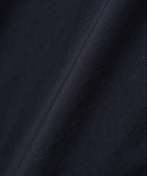 MHL.(エムエイチエル)の「PROOFED LIGHT NYLON TAFFETA(ブルゾン・レディース・ブラック/ネイビー/セージグリーン・1/2)」の6枚目の写真