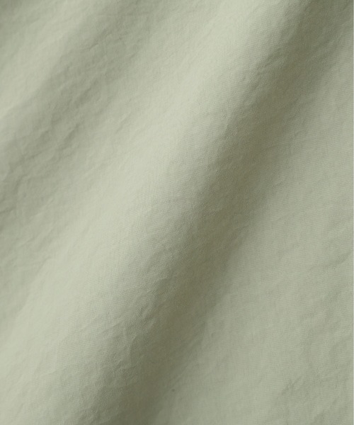 MHL.(エムエイチエル)の「PROOFED LIGHT NYLON TAFFETA(ブルゾン・レディース・ブラック/ネイビー/セージグリーン・1/2)」の9枚目の写真