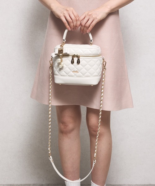 dazzlin(ダズリン)の「【dazzlin/ダズリン】キルティング リボンチャーム付バニティ(ショルダーバッグ・レディース・アイボリー/ミント/ブラック/ピンク・FREE)」の16枚目の写真