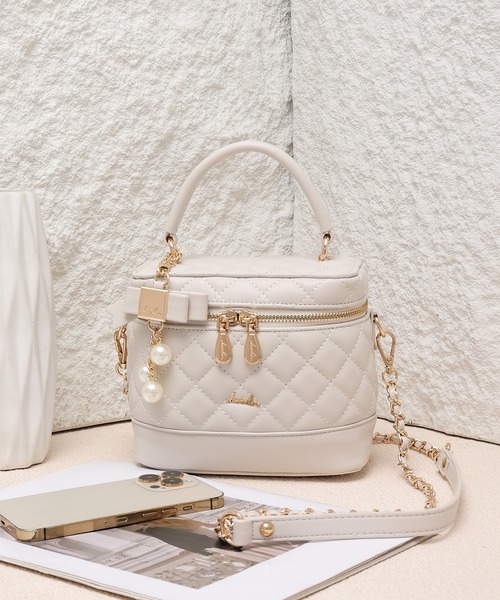 dazzlin(ダズリン)の「【dazzlin/ダズリン】キルティング リボンチャーム付バニティ(ショルダーバッグ・レディース・アイボリー/ミント/ブラック/ピンク・FREE)」の6枚目の写真