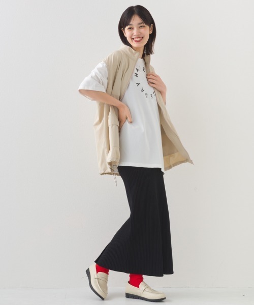 OMNES（オムネス）の「ナイロン リップストップスタンドカラー裾ドロストジップベスト（ベスト・レディース・ホワイト/ベージュ/ブラック/カーキ・FREE）」の17枚目の写真